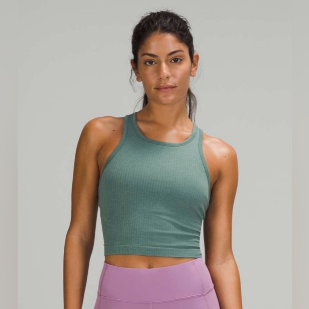 Lululemon Ebb to street crop